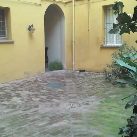 Pensión Marsala' & Suites *